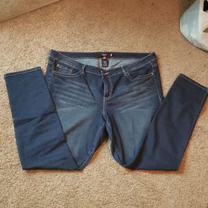 Torrid Jeans READ DESCRIPTION